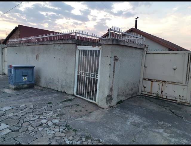 3 BEDROOM PROPERTY TO RENT IN DOBSONVILLE